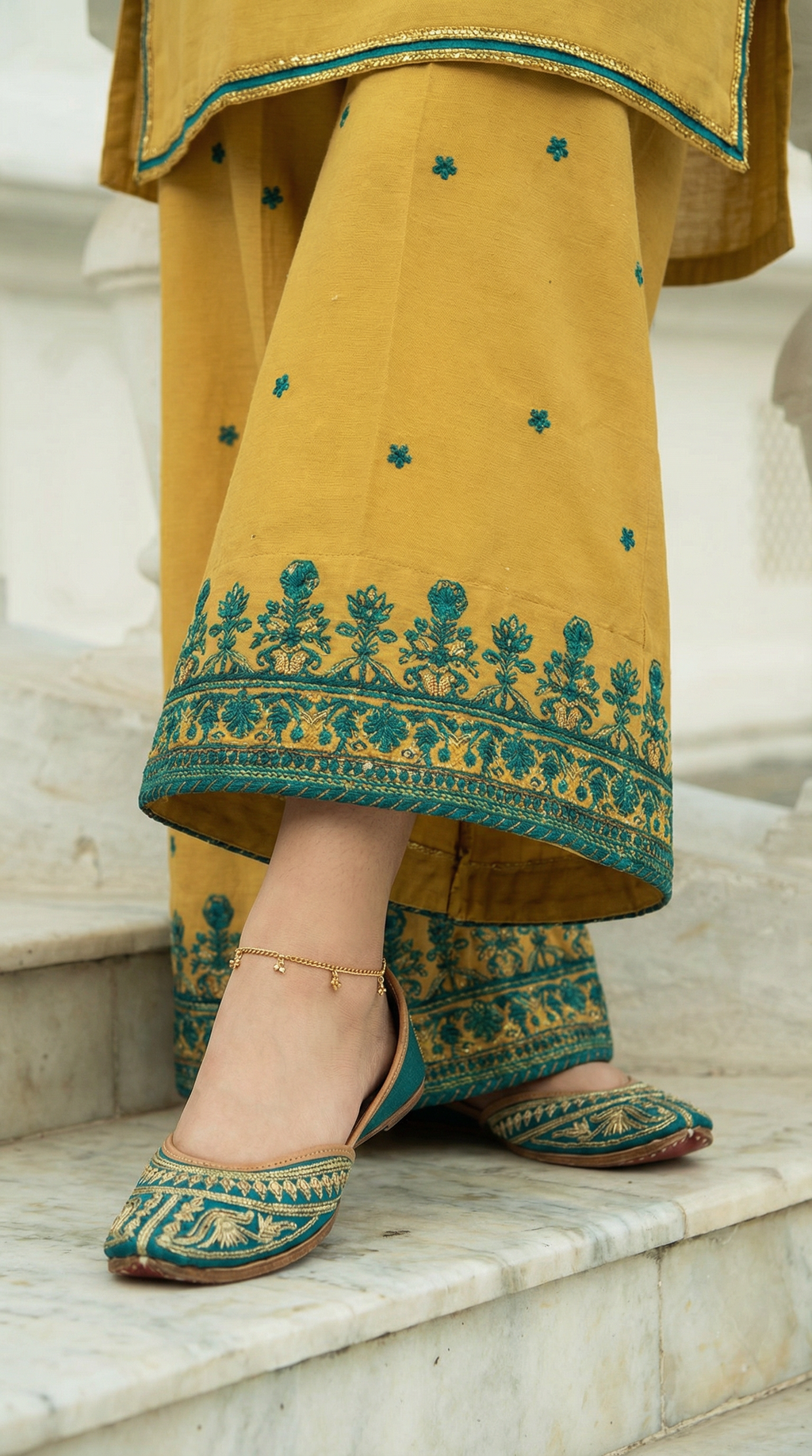 Mauj | 2PC Embroidered