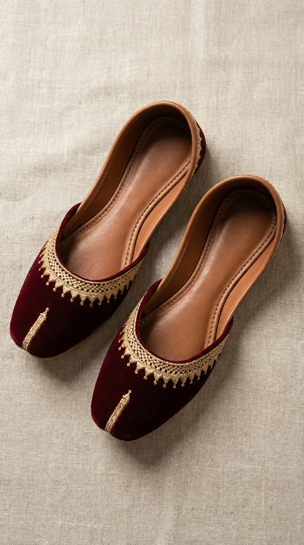 Gulnaar | Velvet Khussa | Maroon