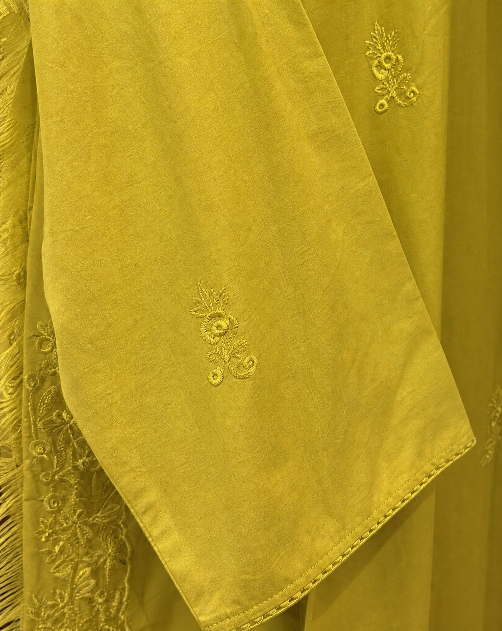 Nazanin | 3 PC Organza Dupatta